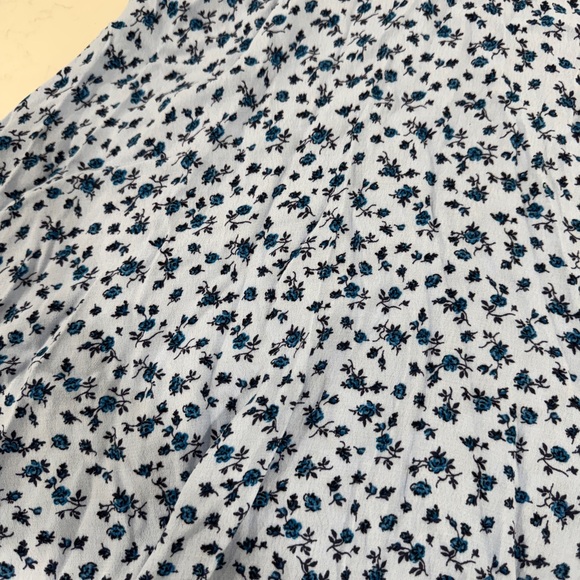 Wild Fable Light Blue Floral Long Sleeve Dress - Picture 5 of 10